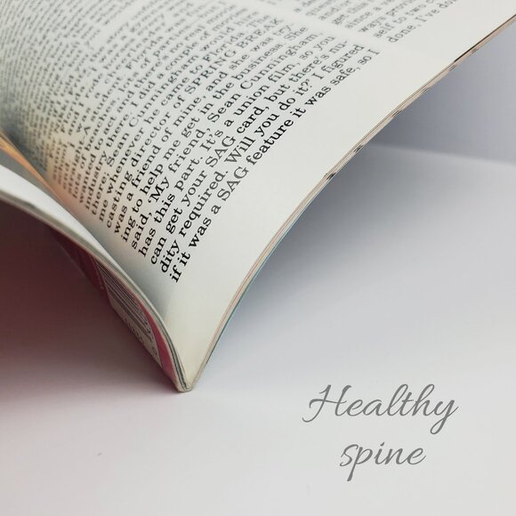 Femme Fatales Magazine Vintage Oct. 1996 Sigourney Weaver Alien Sci-Fi Horror - Picture 5 of 8